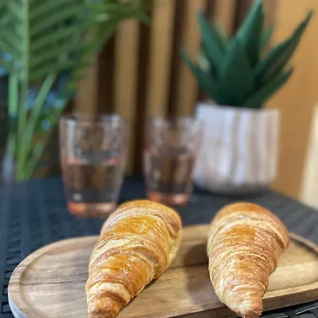 122 - Vucko - Private Host